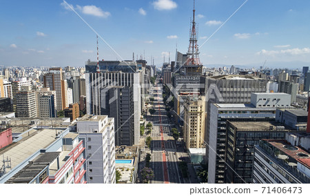 Avenida Paulista (Paulista avenue), Sao Paulo city, Brazil Avenida Paulista (Paulista avenue), Sao Paulo city, Brazil 71406473