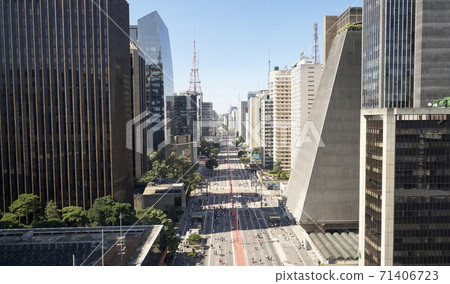 Avenida Paulista (Paulista avenue), Sao Paulo city, Brazil. Avenida Paulista (Paulista avenue), Sao Paulo city, Brazil. 71406723