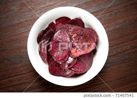 Purple potato chip Purple potato chip 71407541