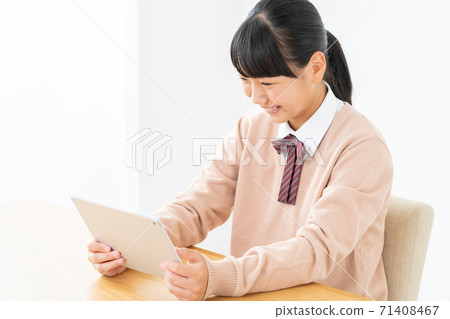初中生，高中生，婦女學習，參加考試，學習 71408467