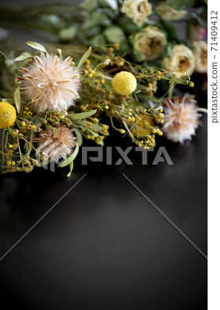 Bouquet of dried flowers [black background] 71409412