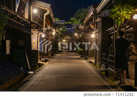 高山市舊町山町通夜景 71411282