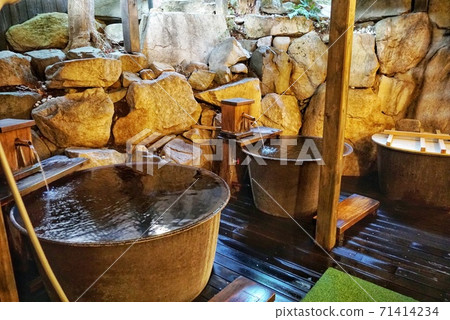 露天浴池熱水 71414234