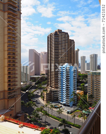 High-rise hotels in Honolulu, Hawaii 71421032