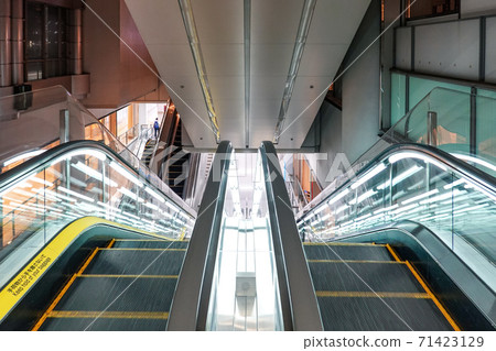 Escalator 71423129