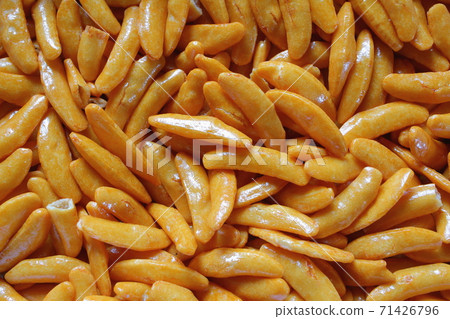 Screen-filled persimmon seeds 71426796