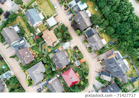 Vertical aerial view of a suburban settlement in Germany Vertical aerial view of a suburban settlement in Germany 71427717