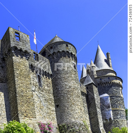Medieval castle in the town of Vitre, France 71436955