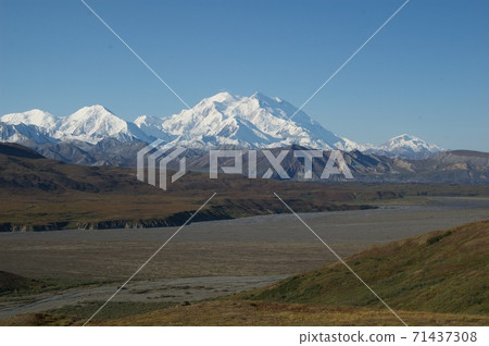 Alaska Railroad Journey 71437308