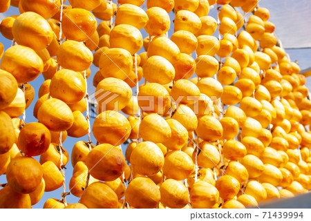 Yamanashi's delicious dead dew persimmon 71439994