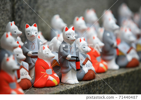japan culture: fox god toy sculpture with color printing 71440487