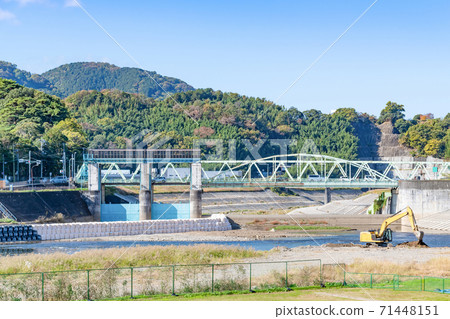 Revetment work on the Kano River, Izunokuni City, Shizuoka Prefecture Revetment work on the Kano River, Izunokuni City, Shizuoka Prefecture 71448151
