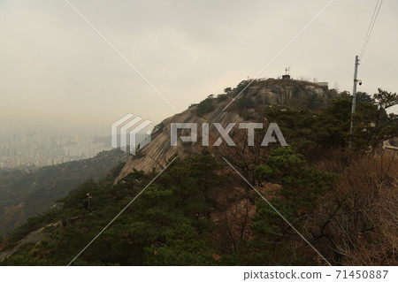 漢陽.都城.順城路.嘎查岩.風景.秋天.細塵。 漢陽.都城.順城路.嘎查岩.風景.秋天.細塵。 71450887