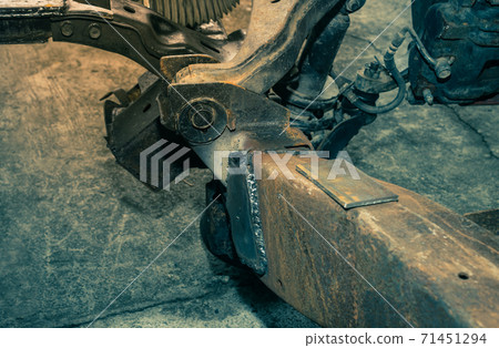 Weld Car Chassis and Lower Arm and Shock Absorber in Vintage Tone Weld Car Chassis and Lower Arm and Shock Absorber in Vintage Tone 71451294