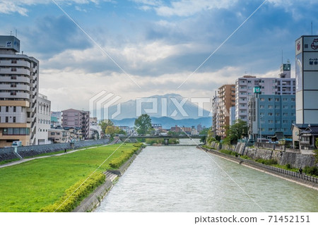 岩手縣盛岡市的岩手山 71452151