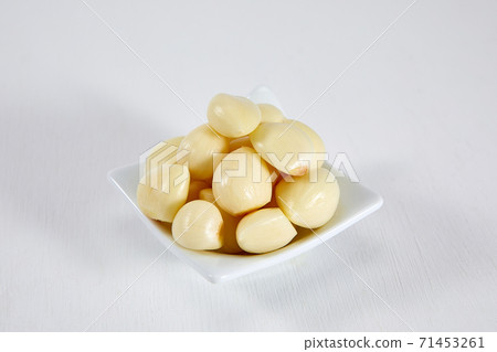 大蒜，去皮的大蒜， 71453261