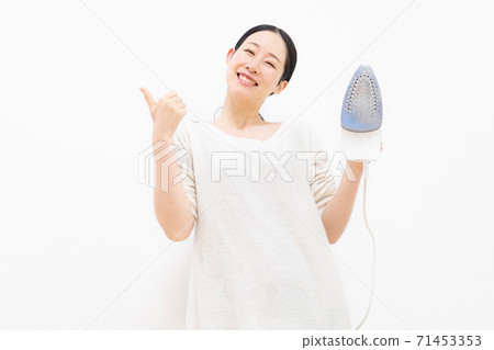 熨燙女性 熨燙女性 71453353