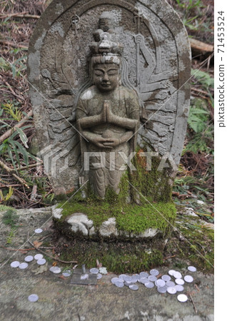 石佛（千壽觀音） 71453524