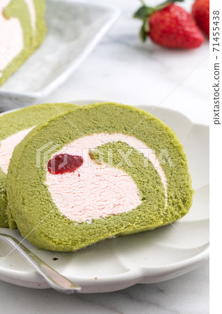 Swiss roll Swiss roll Cake roll Matcha Strawberry Matcha roll cake スイスロール ロールケーキ Swiss roll Swiss roll Cake roll Matcha Strawberry Matcha roll cake スイスロール ロールケーキ 71455438