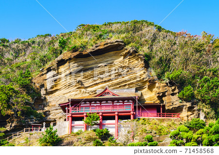 Gakekannon [Tateyama Tourist Attractions] (* The exterior is photographed from outside the subject's premises) 71458568