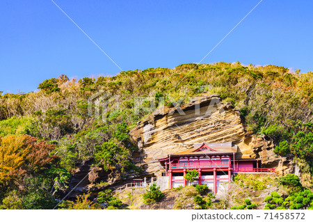 Gakekannon [Tateyama Tourist Attractions] (* The exterior is photographed from outside the subject's premises) 71458572