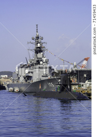 Murasame-class destroyer Inazuma, Kure City, Hiroshima Prefecture 71459433