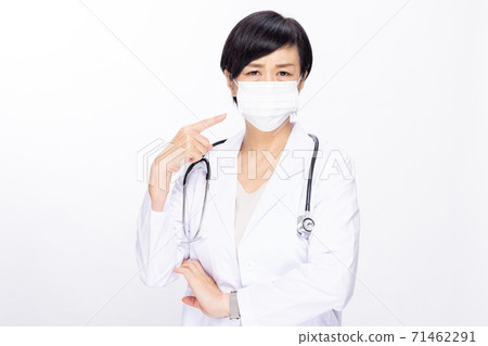 Veteran female doctor white background Veteran female doctor white background 71462291