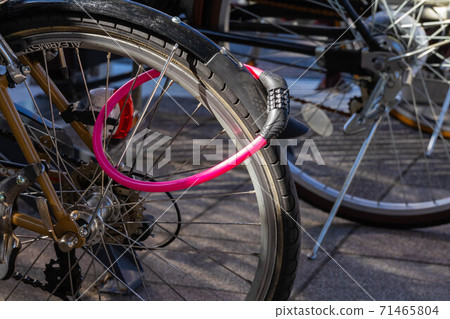Bicycle with chain lock Bicycle with chain lock 71465804