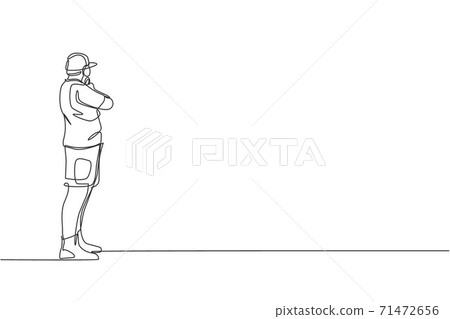 Single continuous line drawing of young athlete man shooter holding gun and training to aim target tactical shooting. Shooting sport training concept. Trendy one line draw design vector illustration 71472656