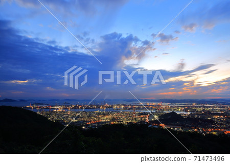 Factory night view of Mizushima industrial area 71473496