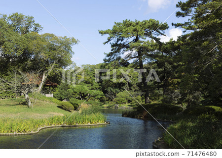 栗林市公園的Gunkamo池塘 71476480
