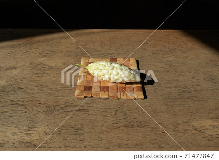 小白苦瓜 71477847