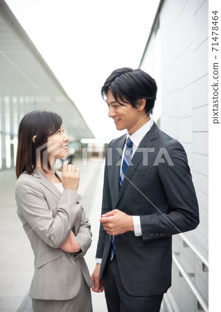 Male and female business people Male and female business people 71478464
