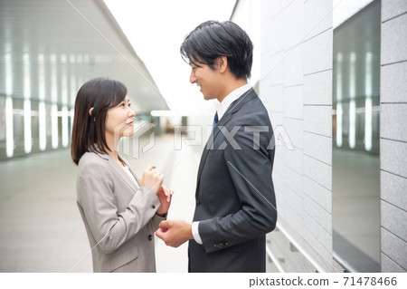 Male and female business people Male and female business people 71478466