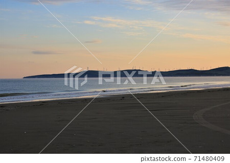 北海道的風景“清晨的大豆海峽/大豆山” 北海道的風景“清晨的大豆海峽/大豆山” 71480409