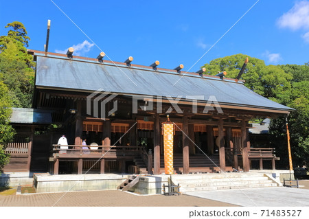 [Miyazaki Prefecture] Miyazaki Jingu Shrine under fine weather 71483527