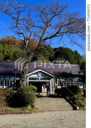 茨城縣大谷町11月原上岡小學 茨城縣大谷町11月原上岡小學 71484053