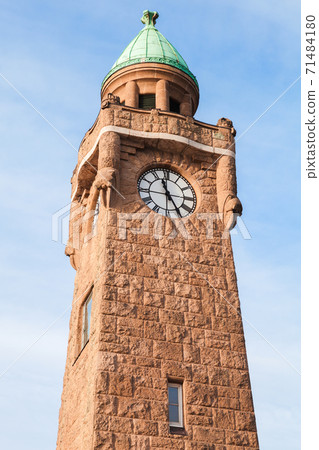 Clocktower at Landungsbruecken. Historical landmark Clocktower at Landungsbruecken. Historical landmark 71484180