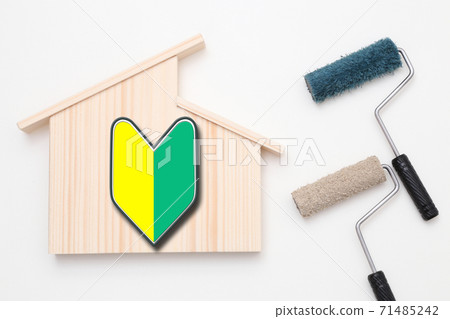 Precautions for painting the exterior walls of a house Image Precautions for painting the exterior walls of a house Image 71485242