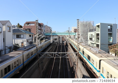 Along the Odakyu Line Along the Odakyu Line 71489034