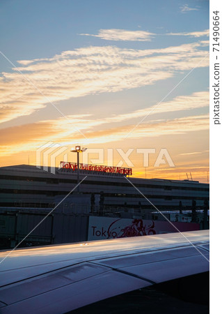 羽田機場清晨日出（1號航站樓） 71490664