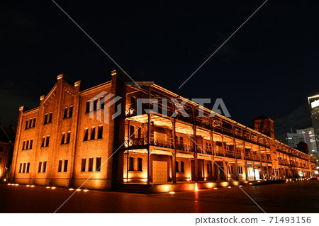 Night view of Yokohama Red Brick Warehouse No. 2 71493156