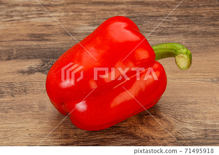 Red Bell Pepper - ripe and fresh Red Bell Pepper - ripe and fresh 71495918