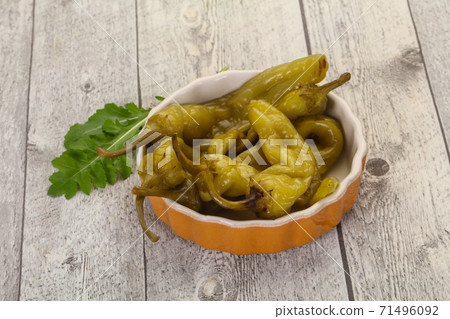 Pickled green pepper 71496092