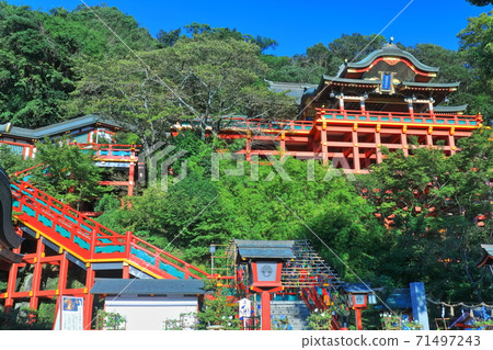 [佐賀縣]裕德稻荷神社在晴朗的天空下 71497243