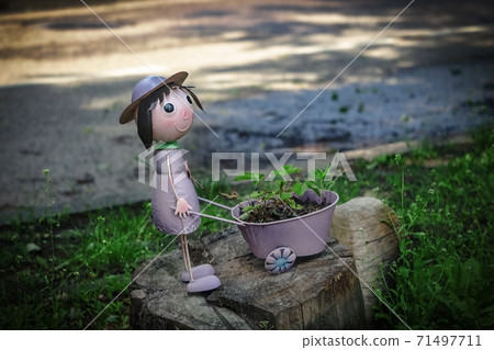 Cute garden metal statue girl with cart Cute garden metal statue girl with cart 71497711