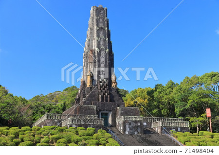 [宮崎縣]天氣晴朗時的和平塔 71498404