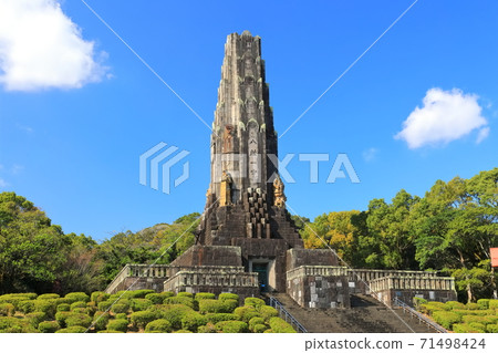 [宮崎縣]天氣晴朗時的和平塔 71498424