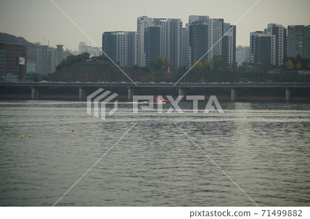 Han River, Seoul 71499882