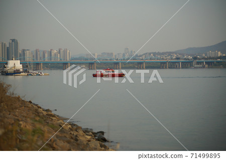 Han River, Seoul Han River, Seoul 71499895
